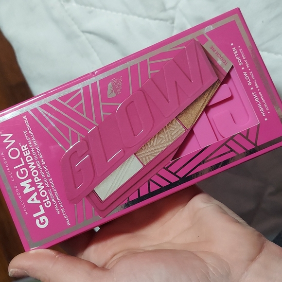⭐🍭Glamglow GlowPowder Palette - Picture 6 of 8